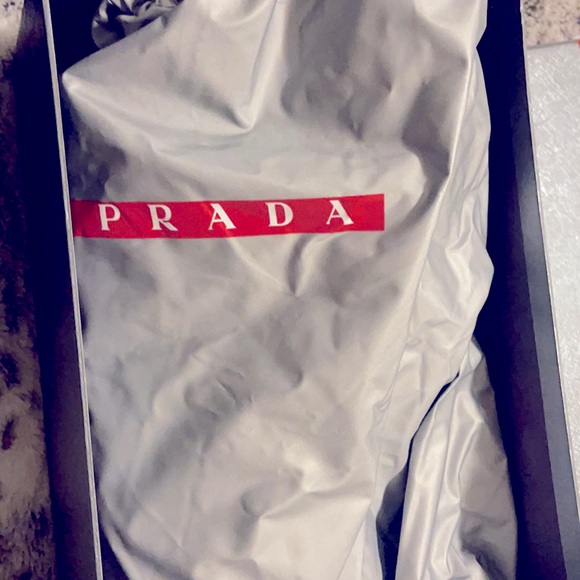 Nice tennis it’s not new - Picture 2 of 3